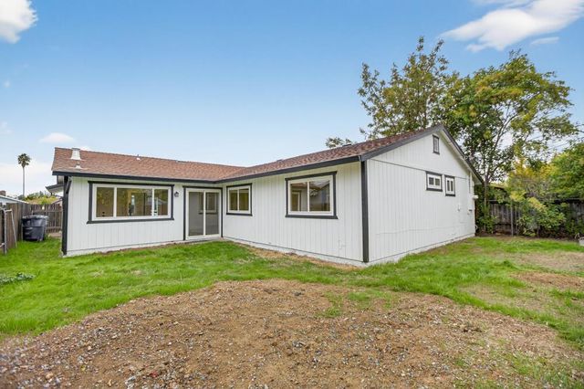 8561 Elaine Dr, Sacramento, CA 95828