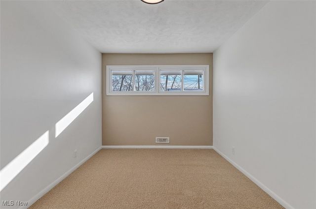 15800 Steinway Boulevard, Maple Heights, OH 44137