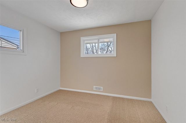 15800 Steinway Boulevard, Maple Heights, OH 44137