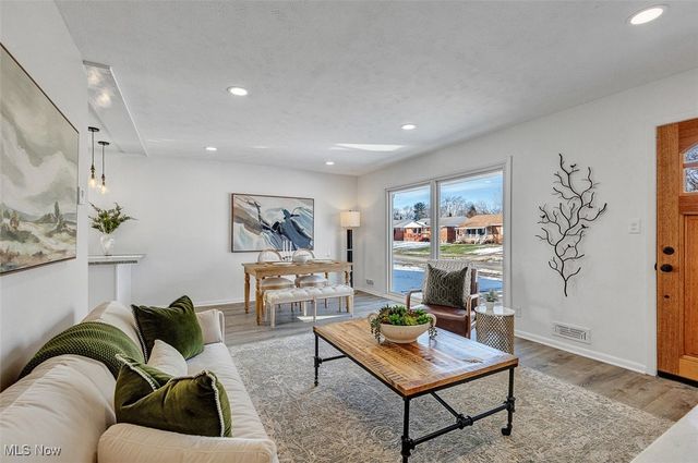 15800 Steinway Boulevard, Maple Heights, OH 44137