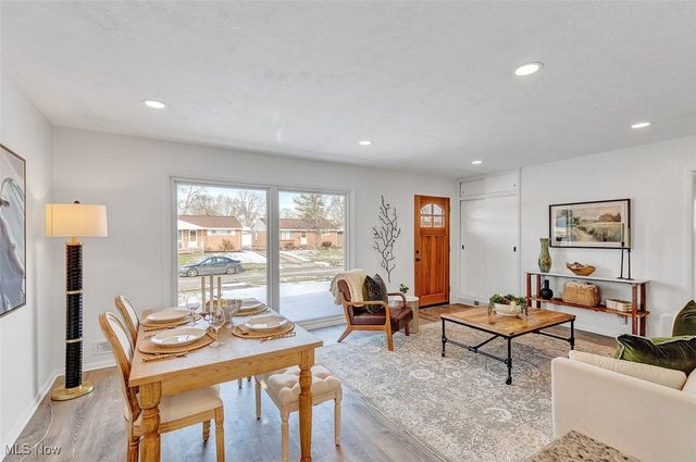 15800 Steinway Boulevard, Maple Heights, OH 44137