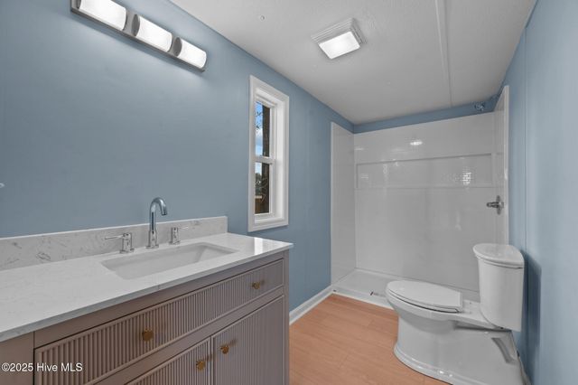 1500 Gold Leaf Drive, Winterville, NC 28590