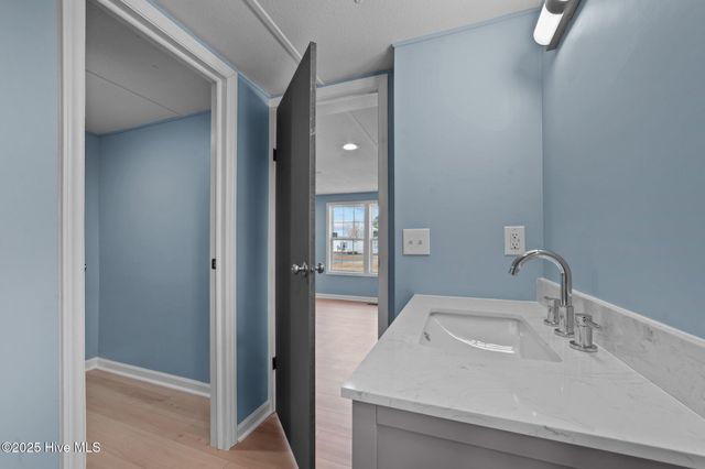 1500 Gold Leaf Drive, Winterville, NC 28590