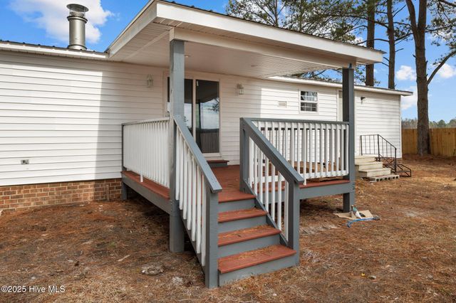 1500 Gold Leaf Drive, Winterville, NC 28590
