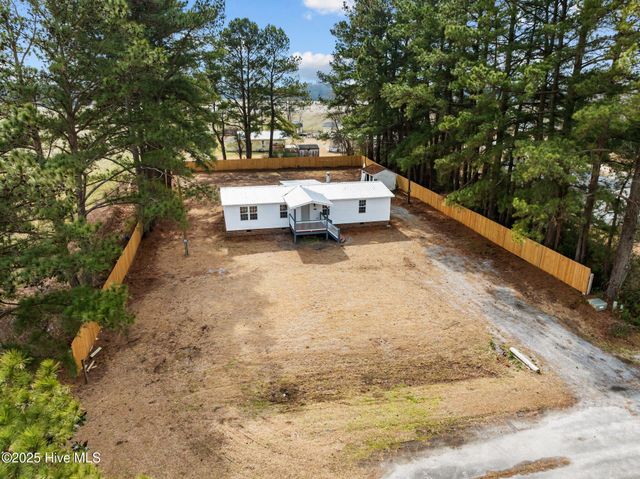 1500 Gold Leaf Drive, Winterville, NC 28590