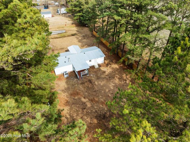 1500 Gold Leaf Drive, Winterville, NC 28590
