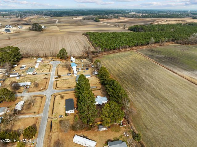 1500 Gold Leaf Drive, Winterville, NC 28590