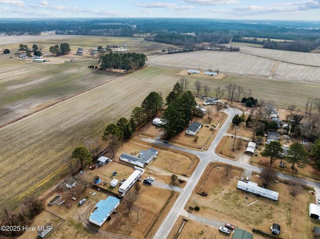 1500 Gold Leaf Drive, Winterville, NC 28590