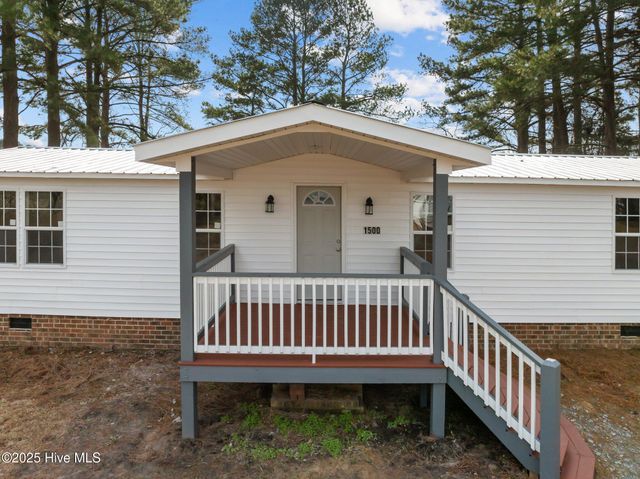 1500 Gold Leaf Drive, Winterville, NC 28590