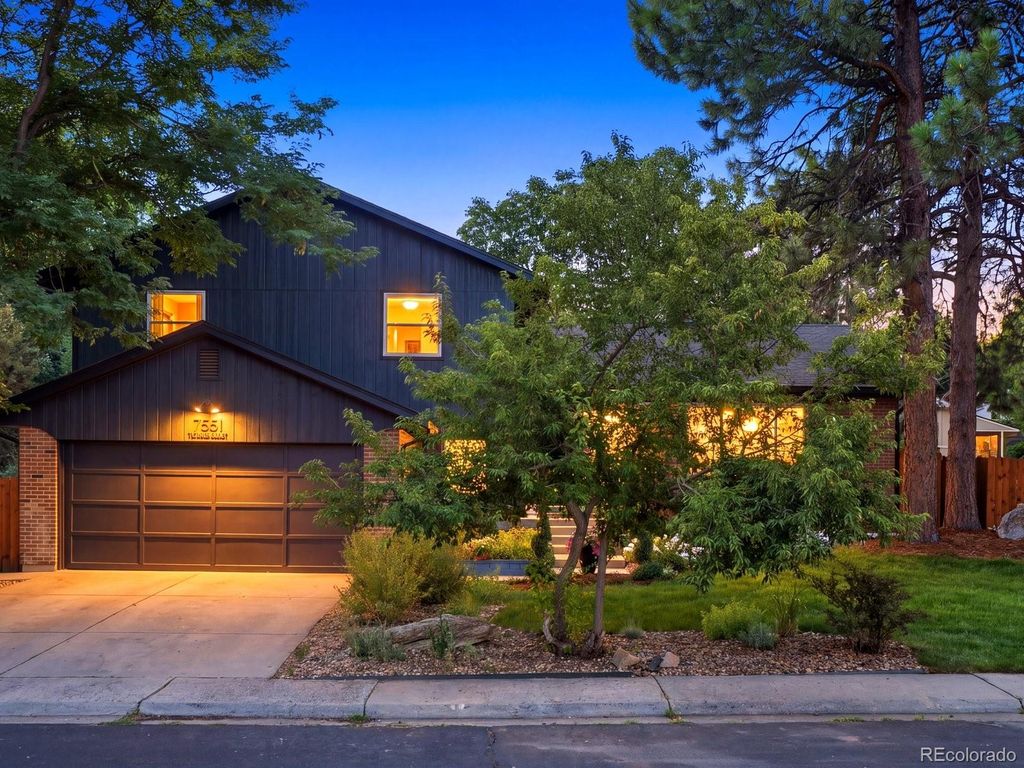 Image 2 of property listing at 7551 S Madison Circle, Centennial, CO 80122