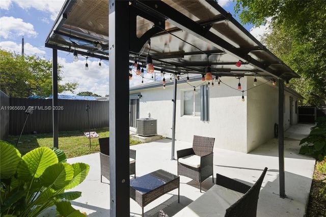 6723 NW 6th Ave, Miami, FL 33150