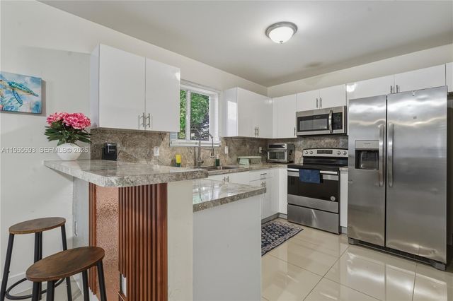 6723 NW 6th Ave, Miami, FL 33150