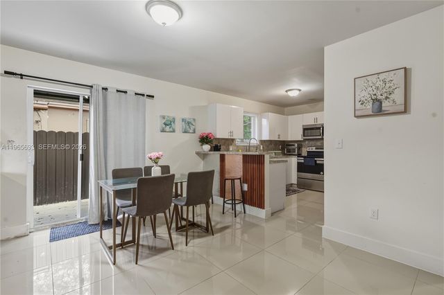 6723 NW 6th Ave, Miami, FL 33150