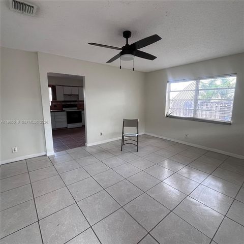 114 SW 67th Ter, Pembroke Pines, FL 33023