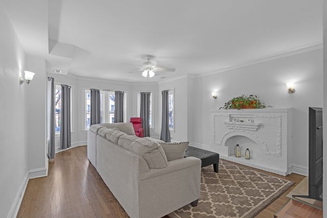 5429 N Campbell Avenue, Chicago, IL 60625