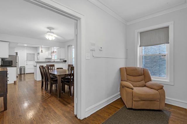 5429 N Campbell Avenue, Chicago, IL 60625