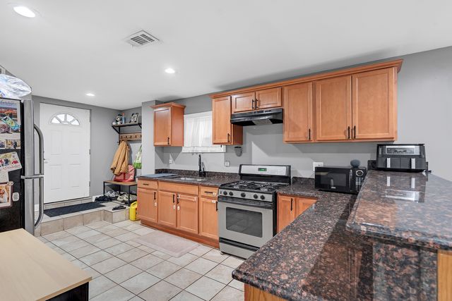 5429 N Campbell Avenue, Chicago, IL 60625