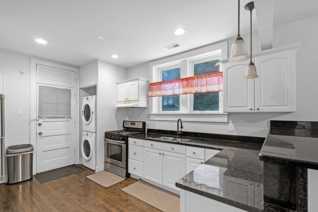 5429 N Campbell Avenue, Chicago, IL 60625