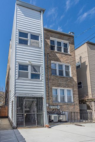 5429 N Campbell Avenue, Chicago, IL 60625