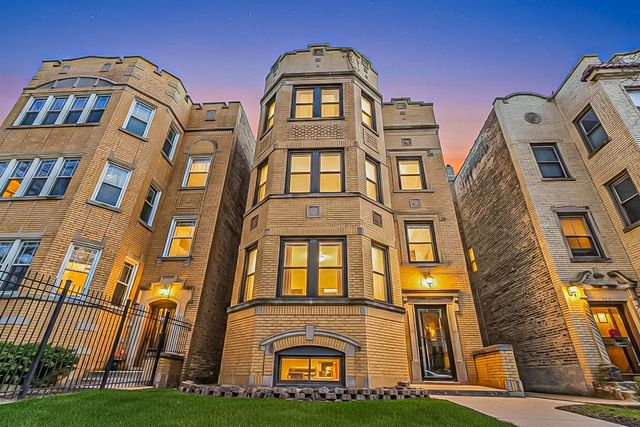 5429 N Campbell Avenue, Chicago, IL 60625