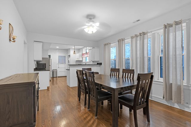 5429 N Campbell Avenue, Chicago, IL 60625