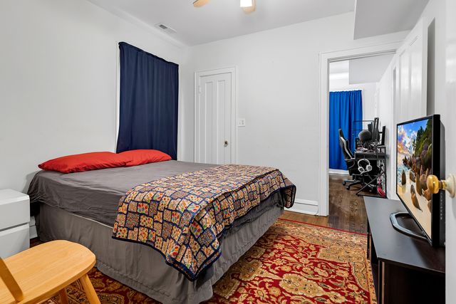 5429 N Campbell Avenue, Chicago, IL 60625