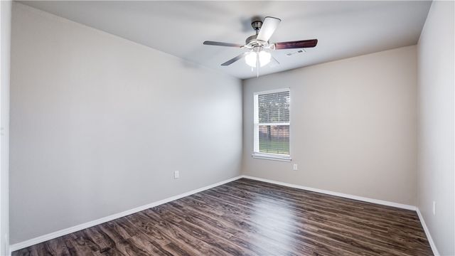 2000 Greenwood Court, Gentry, AR 72734