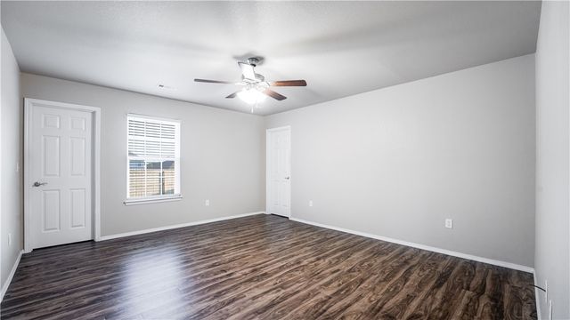 2000 Greenwood Court, Gentry, AR 72734