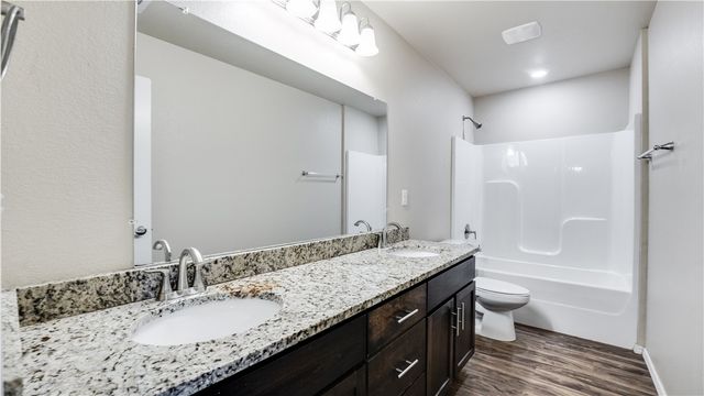 2000 Greenwood Court, Gentry, AR 72734