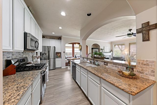1927 Lavender Field Drive, Sugar Land, TX 77479