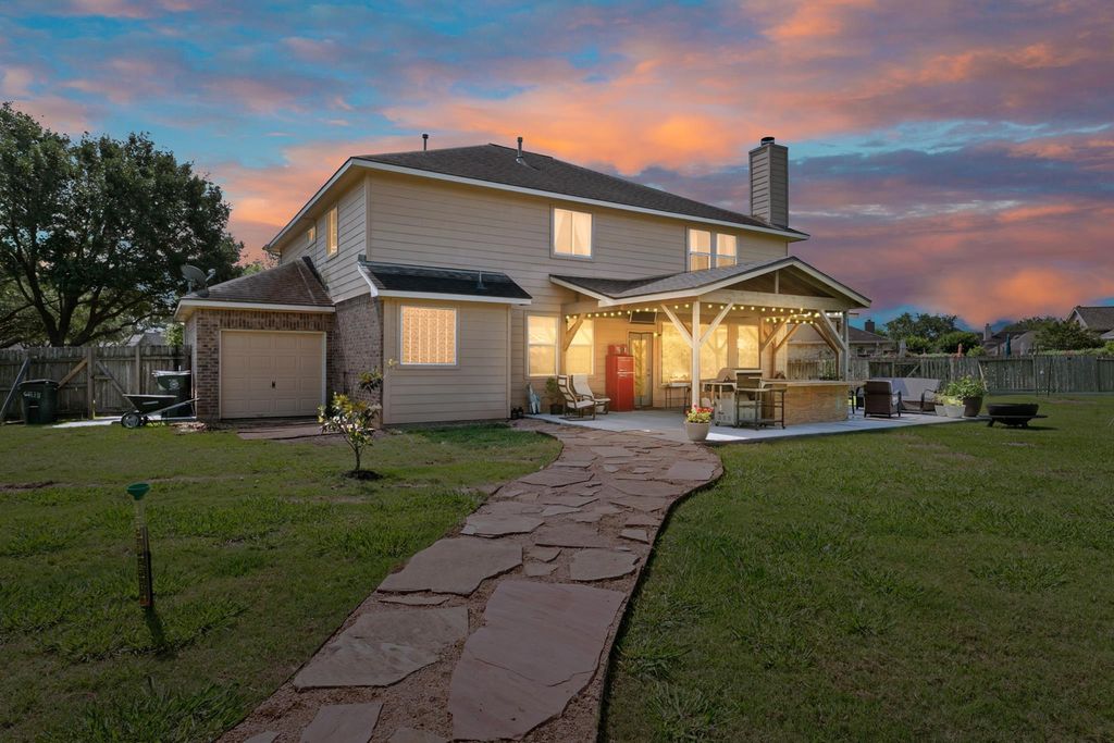 1927 Lavender Field Drive, Sugar Land, TX 77479