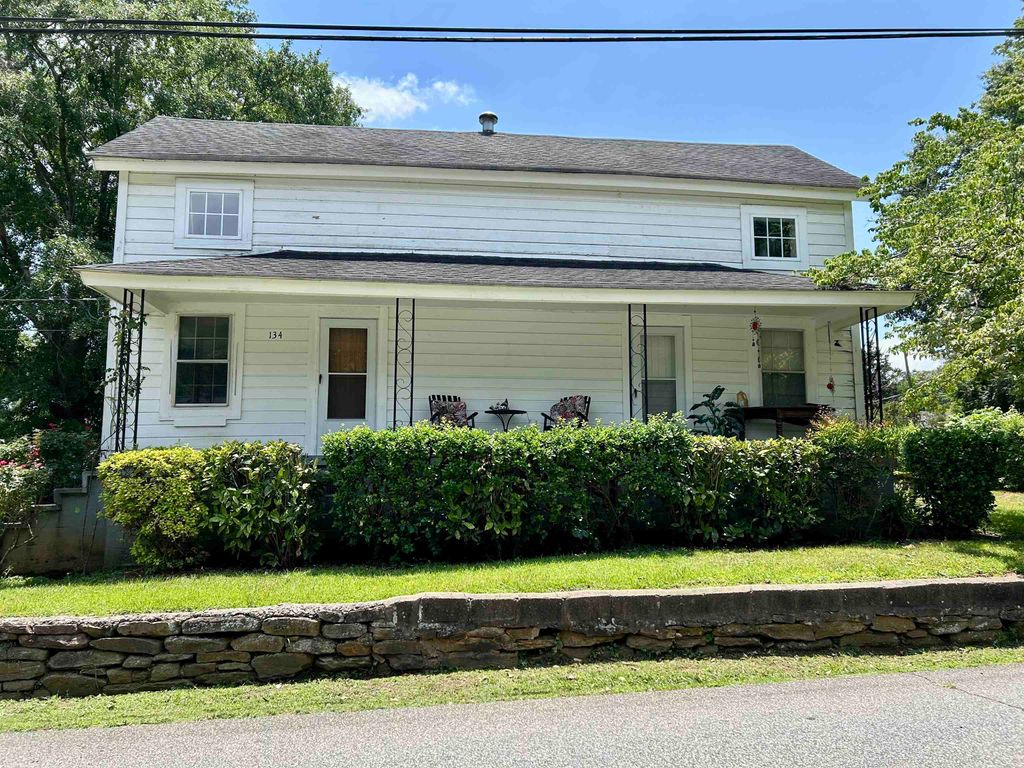 134 High Street, Converse, SC 29329