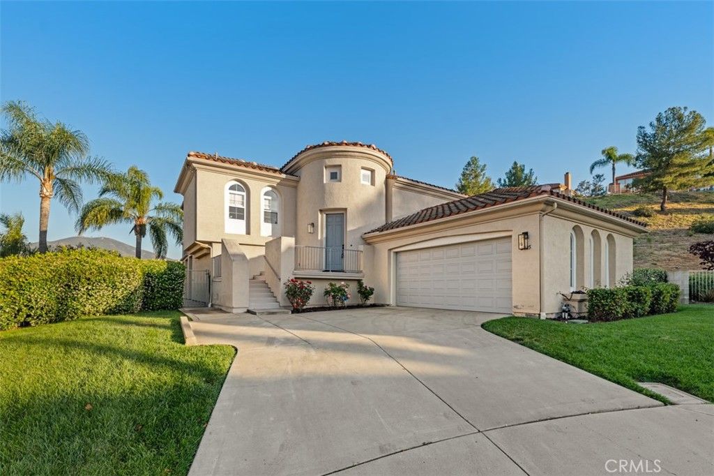 Image 5 of property listing at 2005 Springs of Life Court Court, Spring Valley, CA 91977