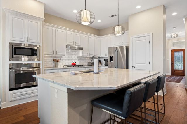 9550 Savannah Ridge DR 37, Austin, TX 78726