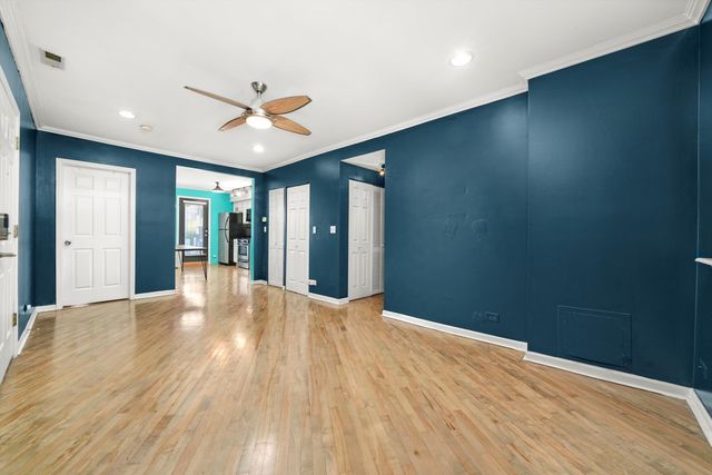 1627 W Columbia Avenue GW, Chicago, IL 60626
