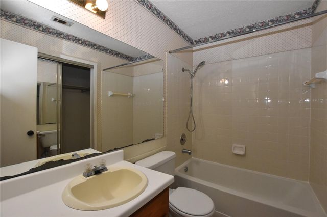 11404 Walnut Ridge DR 17, Austin, TX 78753