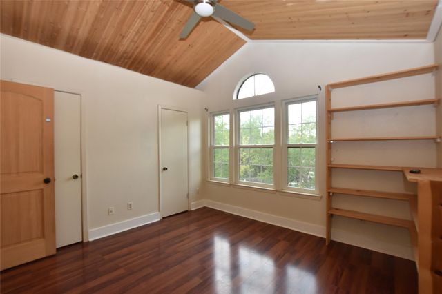 11404 Walnut Ridge DR 17, Austin, TX 78753