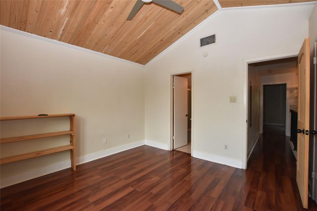 11404 Walnut Ridge DR 17, Austin, TX 78753