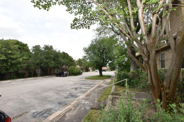 11404 Walnut Ridge DR 17, Austin, TX 78753