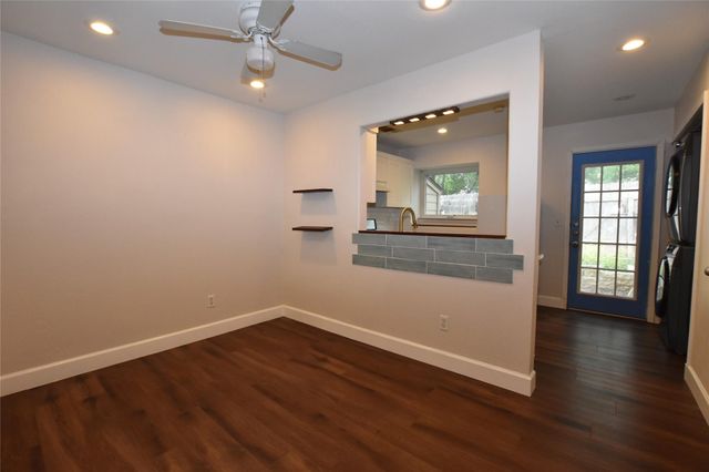 11404 Walnut Ridge DR 17, Austin, TX 78753