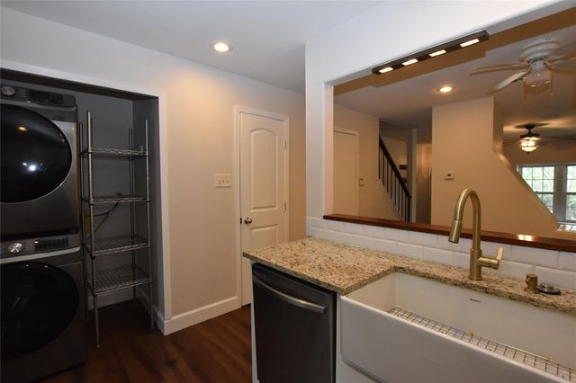 11404 Walnut Ridge DR 17, Austin, TX 78753