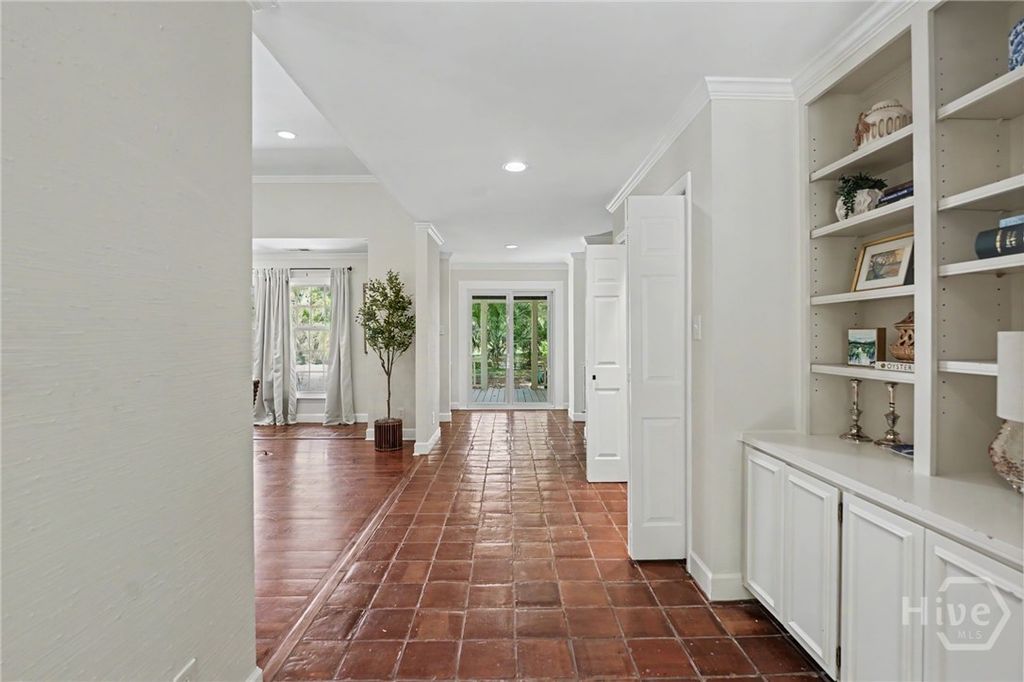 Image 12 of property listing at 31 Magnolia Crossing, Savannah, GA 31411