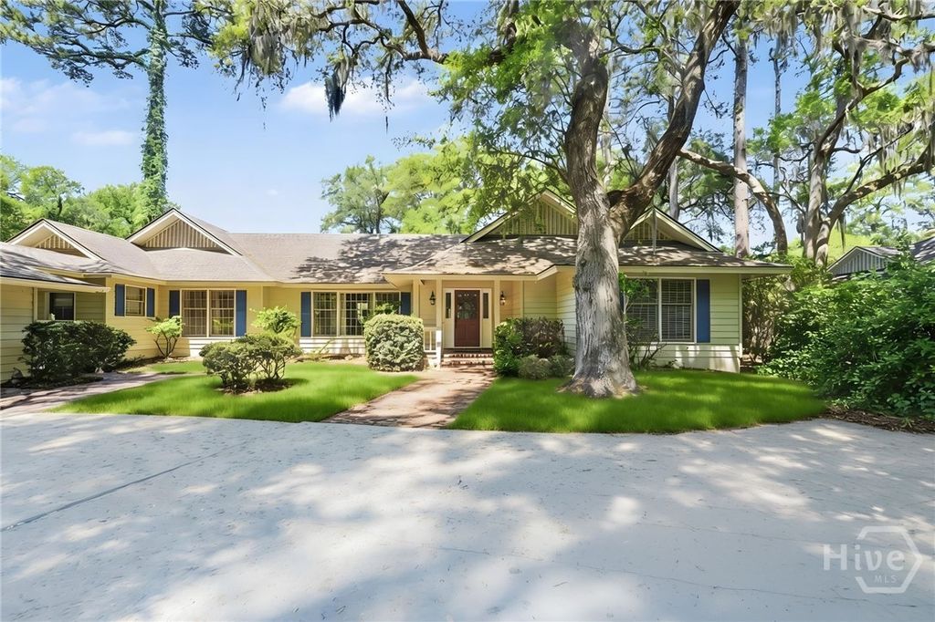 Image 2 of property listing at 31 Magnolia Crossing, Savannah, GA 31411