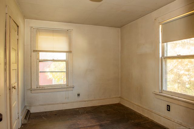 47 Meiklem Street, Bristol, CT 06010