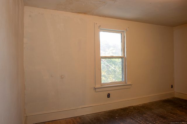 47 Meiklem Street, Bristol, CT 06010