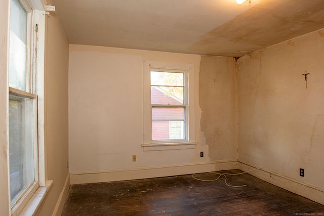 47 Meiklem Street, Bristol, CT 06010