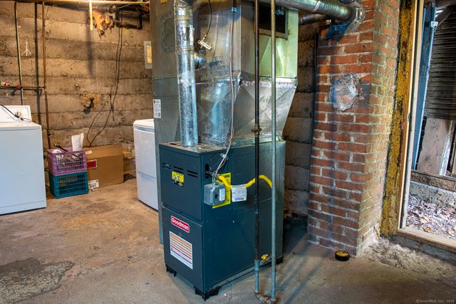 47 Meiklem Street, Bristol, CT 06010