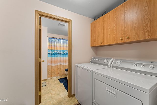 7606 Monument Drive, Grants Pass, OR 97526