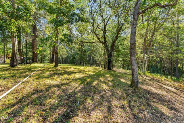 7606 Monument Drive, Grants Pass, OR 97526