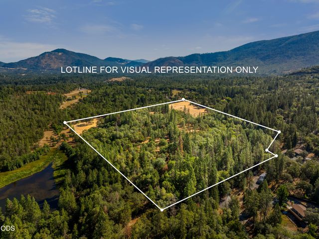 7606 Monument Drive, Grants Pass, OR 97526